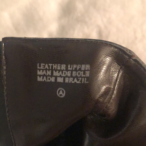 Etienne Aigner 100% black leather sz 8 booties with zipper and 2.25” heel - Picture 6 of 12